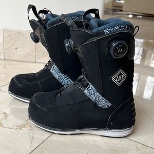 Women’s Salomon Lily focus boa snowboard boot